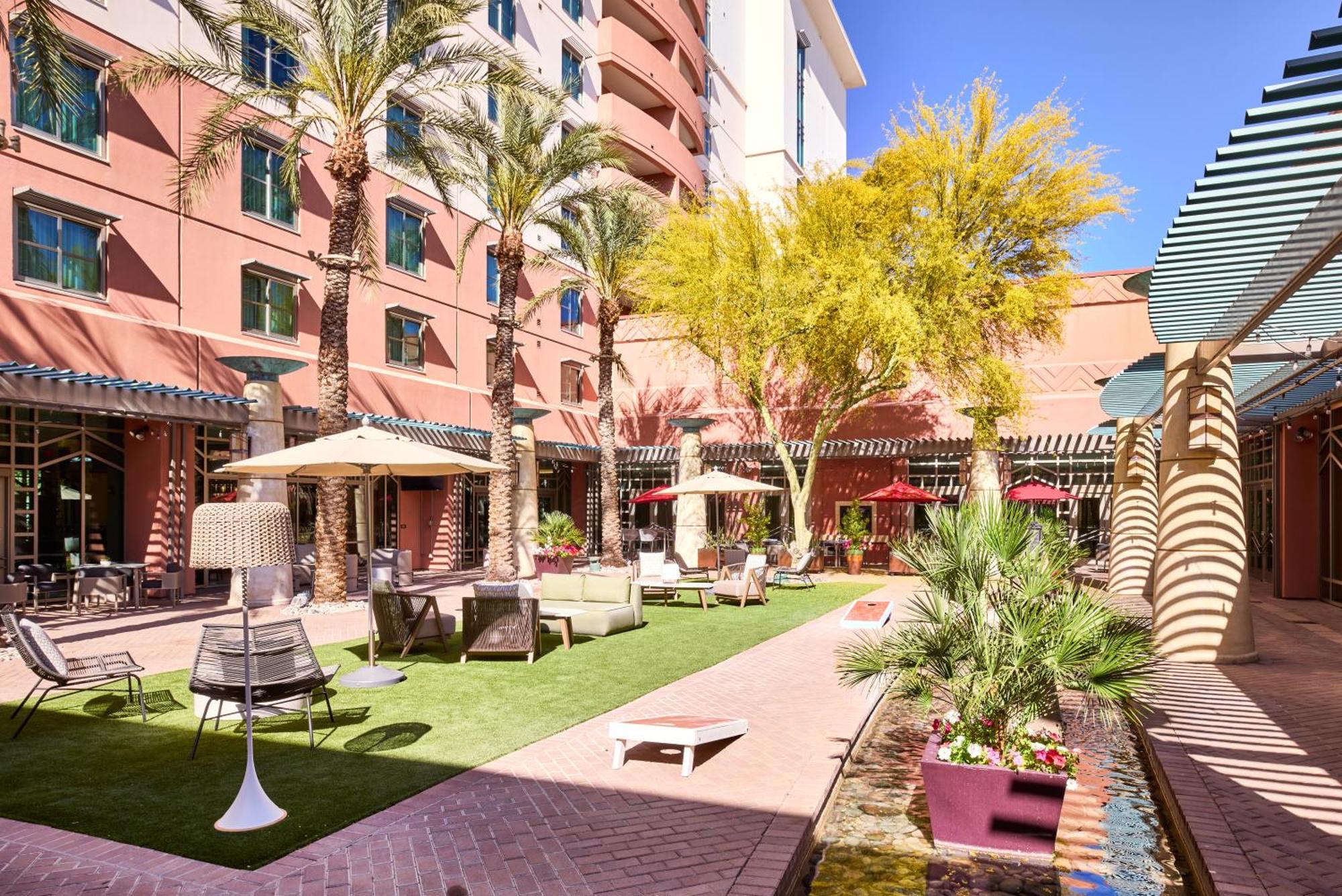 Renaissance Phoenix Glendale Hotel & Conference Center Exterior photo