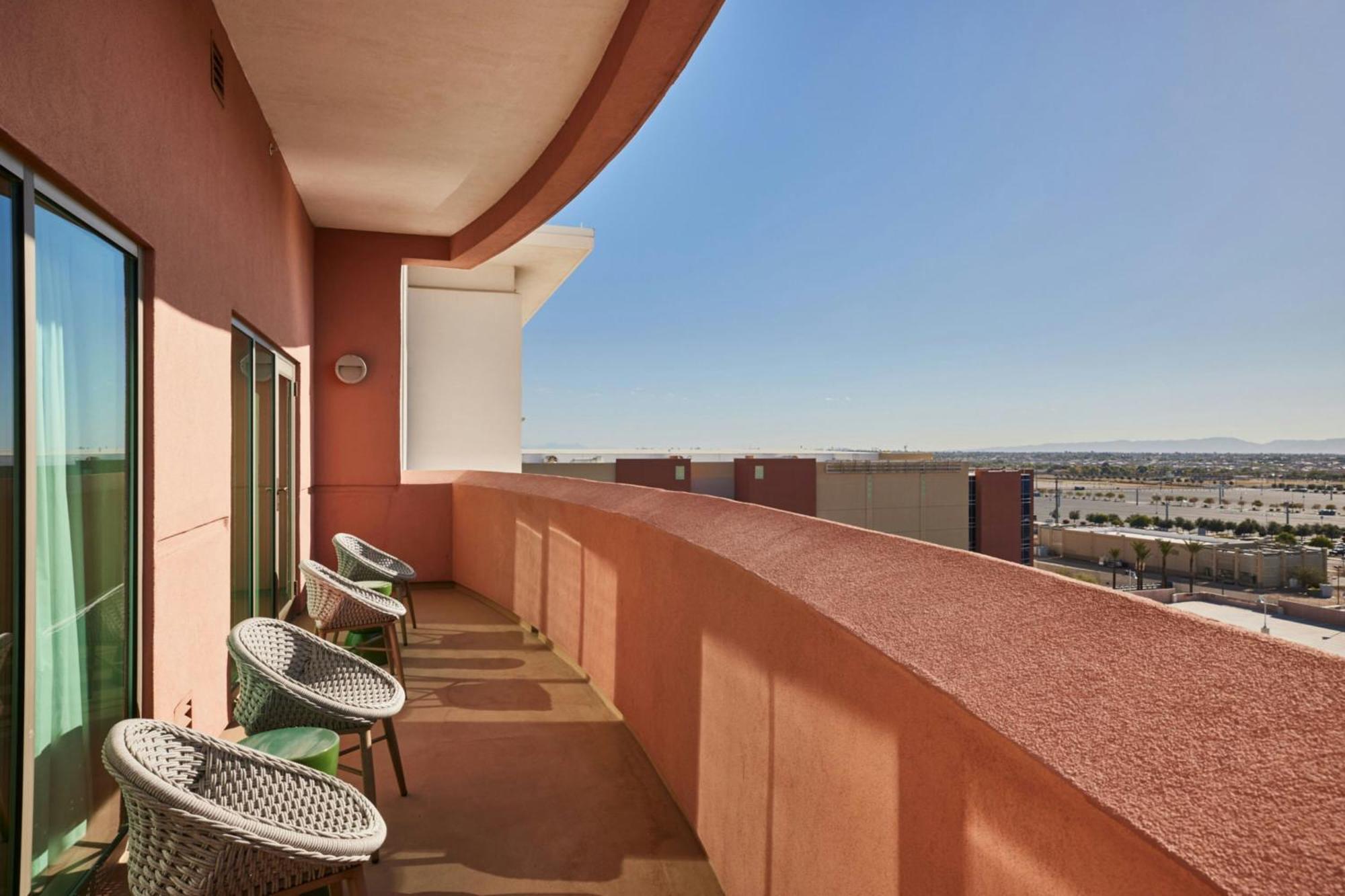Renaissance Phoenix Glendale Hotel & Conference Center Exterior photo